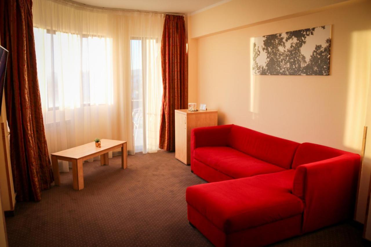 Hotel Clipa Drobeta Turnu Severin Exterior photo